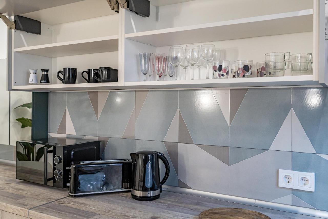 Exquisite Studio Apartment With An Original Design บาเลนเซีย ภายนอก รูปภาพ