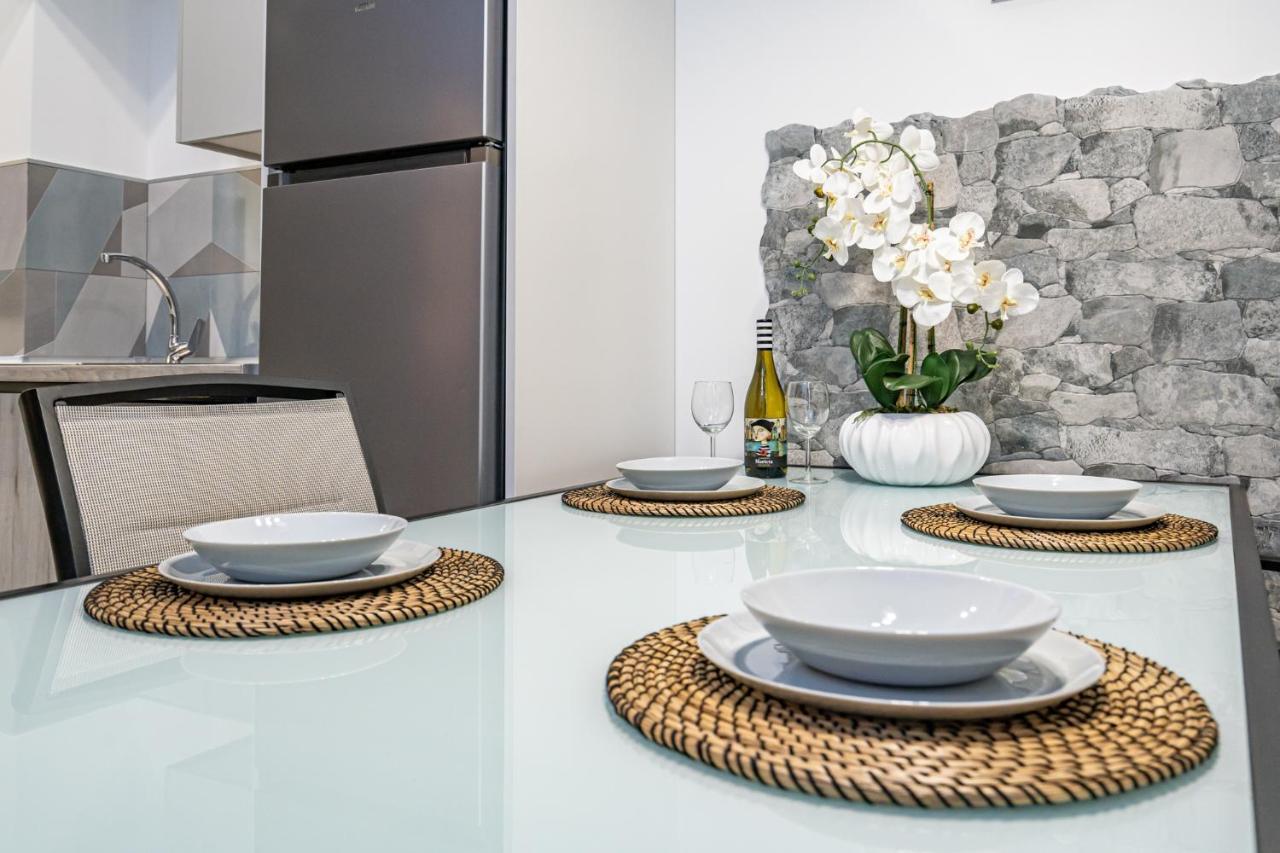 Exquisite Studio Apartment With An Original Design บาเลนเซีย ภายนอก รูปภาพ