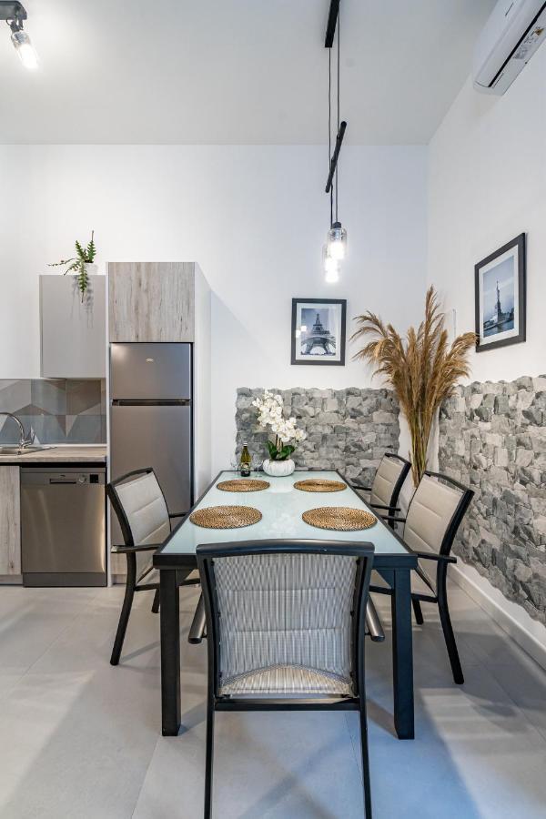 Exquisite Studio Apartment With An Original Design บาเลนเซีย ภายนอก รูปภาพ