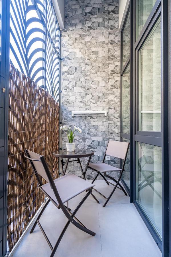 Exquisite Studio Apartment With An Original Design บาเลนเซีย ภายนอก รูปภาพ