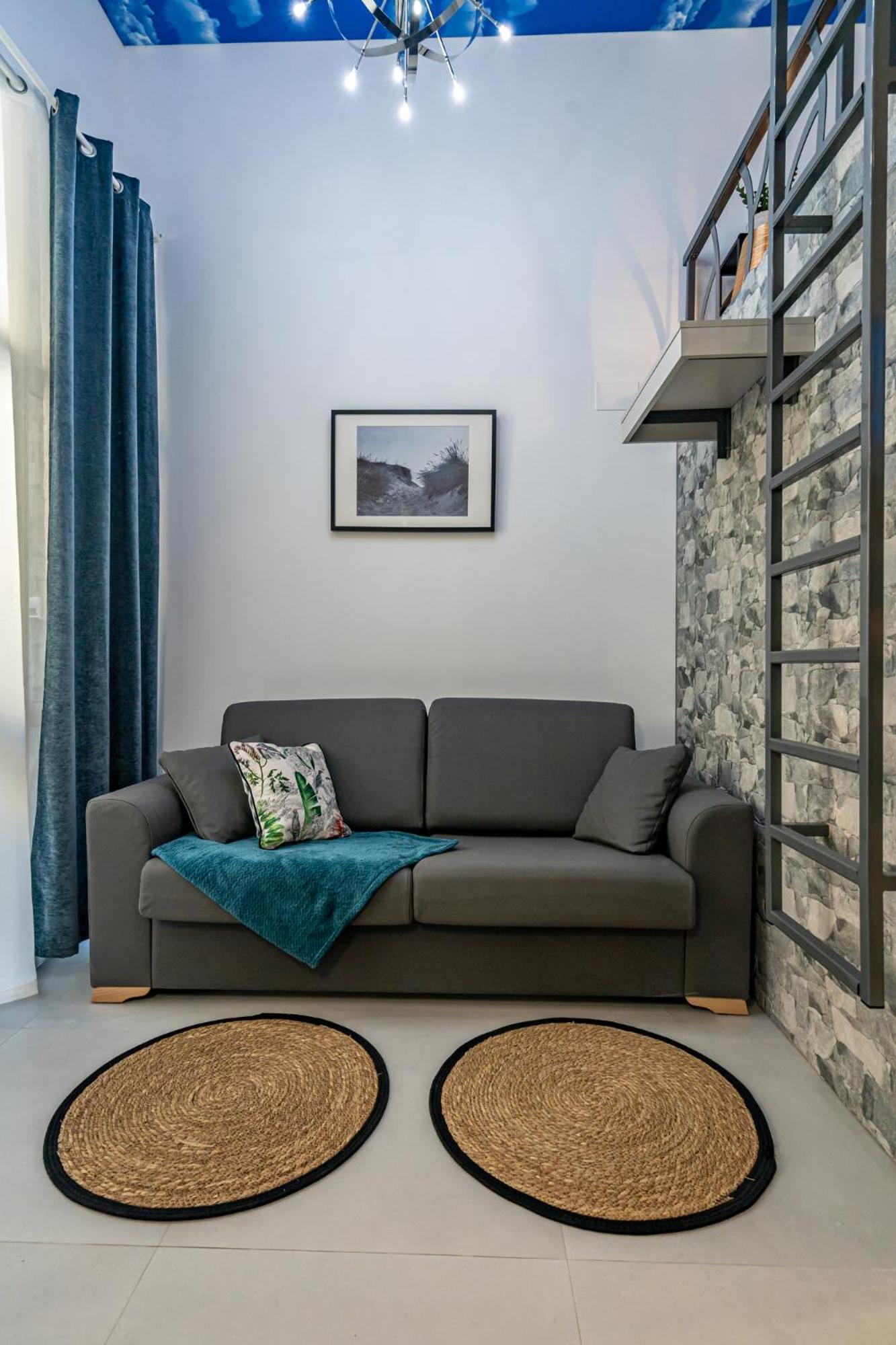 Exquisite Studio Apartment With An Original Design บาเลนเซีย ภายนอก รูปภาพ
